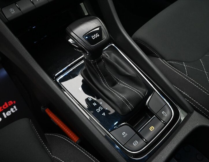 Škoda Karoq SUV / Terénní 1,5 l 110 kw