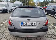 KIA Rio 5