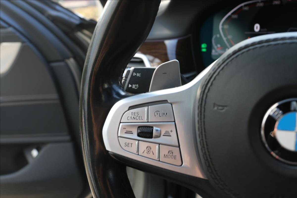 BMW Řada 7 Sedan / Limuzína 3,0 l 294 kw