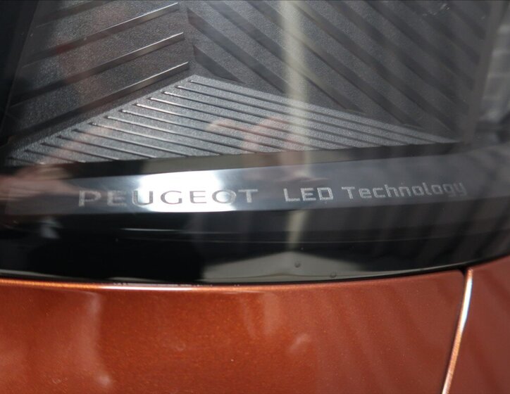 Peugeot 5008 MPV 1,5 l 96 kw