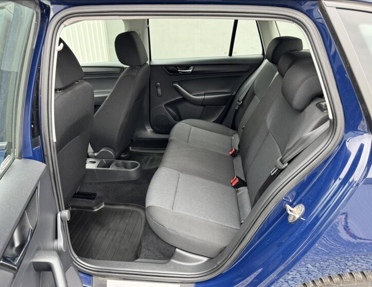 Škoda Rapid Hatchback 999,0 70 kw