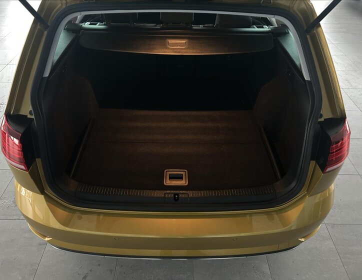 Volkswagen Golf Kombi 999,0 81 kw