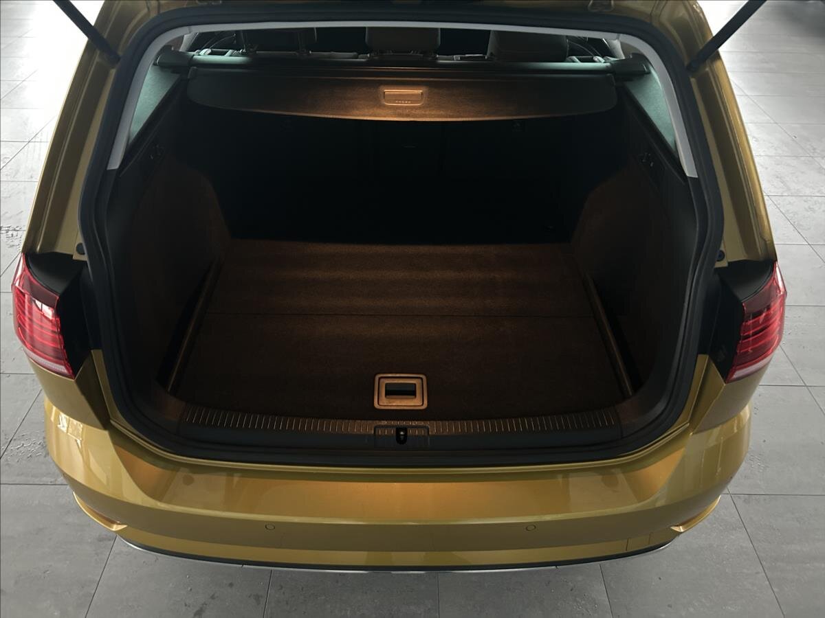 Volkswagen Golf Kombi 999,0 81 kw