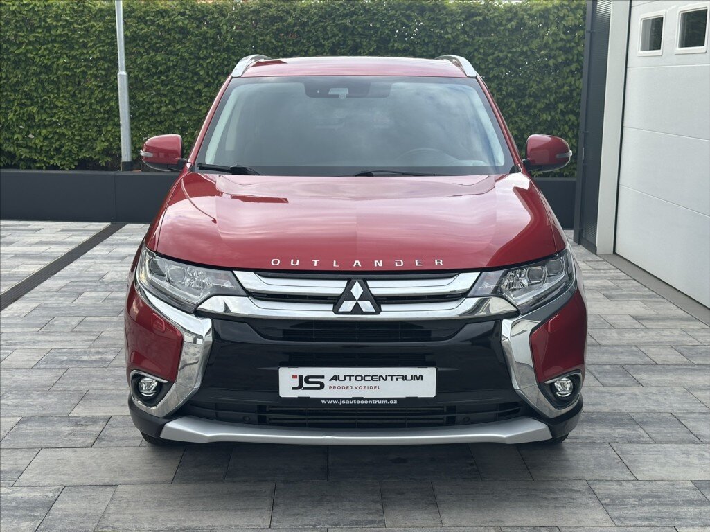 Mitsubishi Outlander SUV / Terénní 2,3 l 110 kw