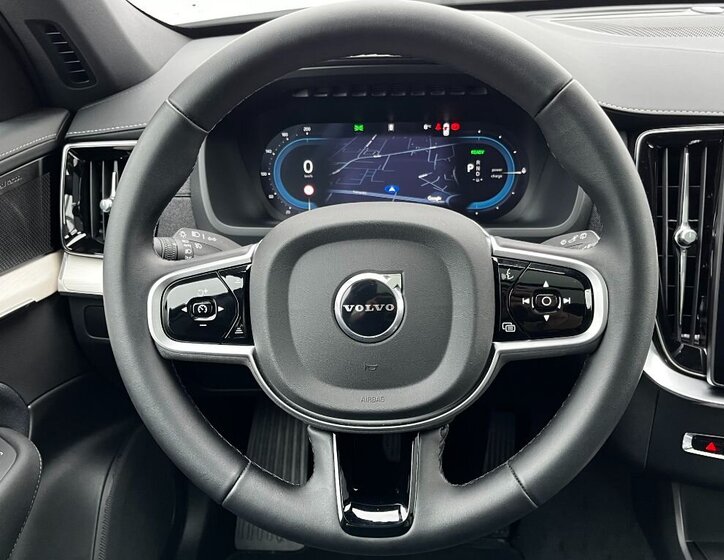 Volvo XC90 SUV 2,0 l 335 kw