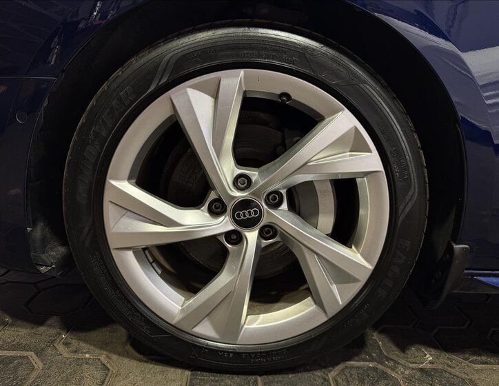 Audi A4 Kombi 2,0 l 150 kw