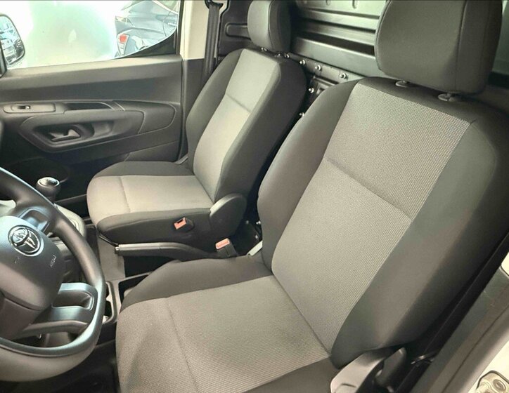 Toyota ProAce City VAN-Minibus 1,5 l 75 kw