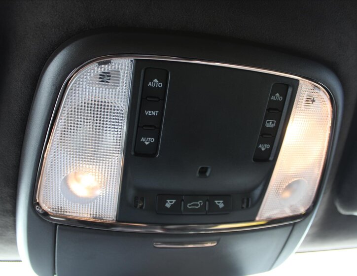 Jeep Grand Cherokee 26