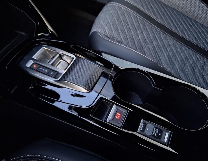 Peugeot 2008 SUV / Terénní 1,2 l 81 kw