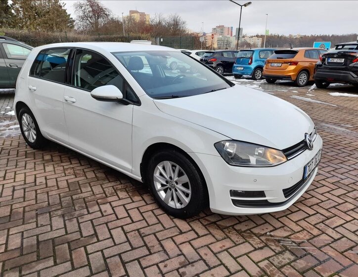 Volkswagen Golf Hatchback 1,2 l 81 kw