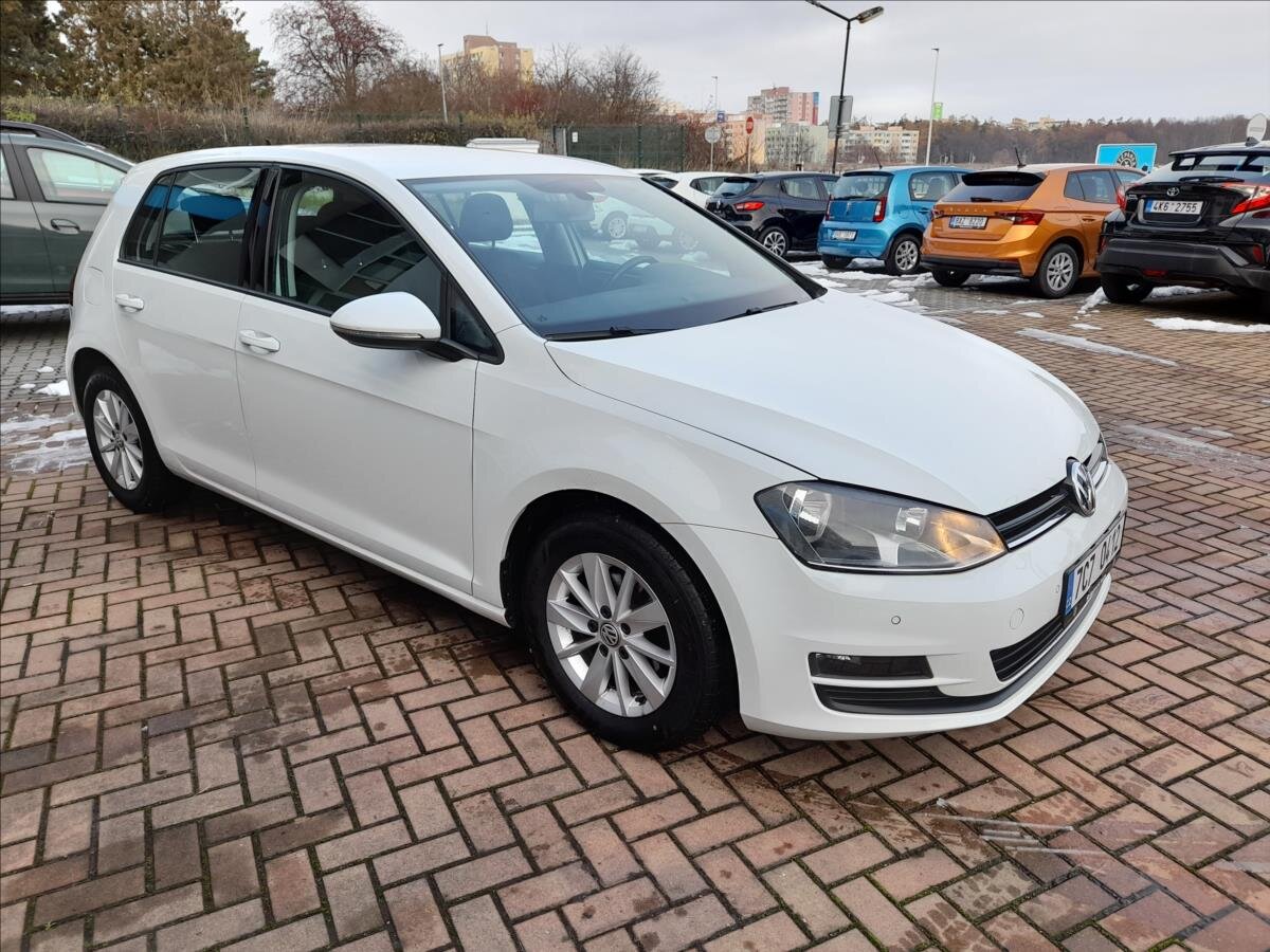 Volkswagen Golf Hatchback 1,2 l 81 kw