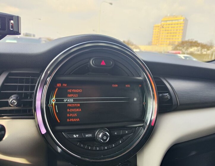 Mini Cooper Hatchback 1,5 l 85 kw