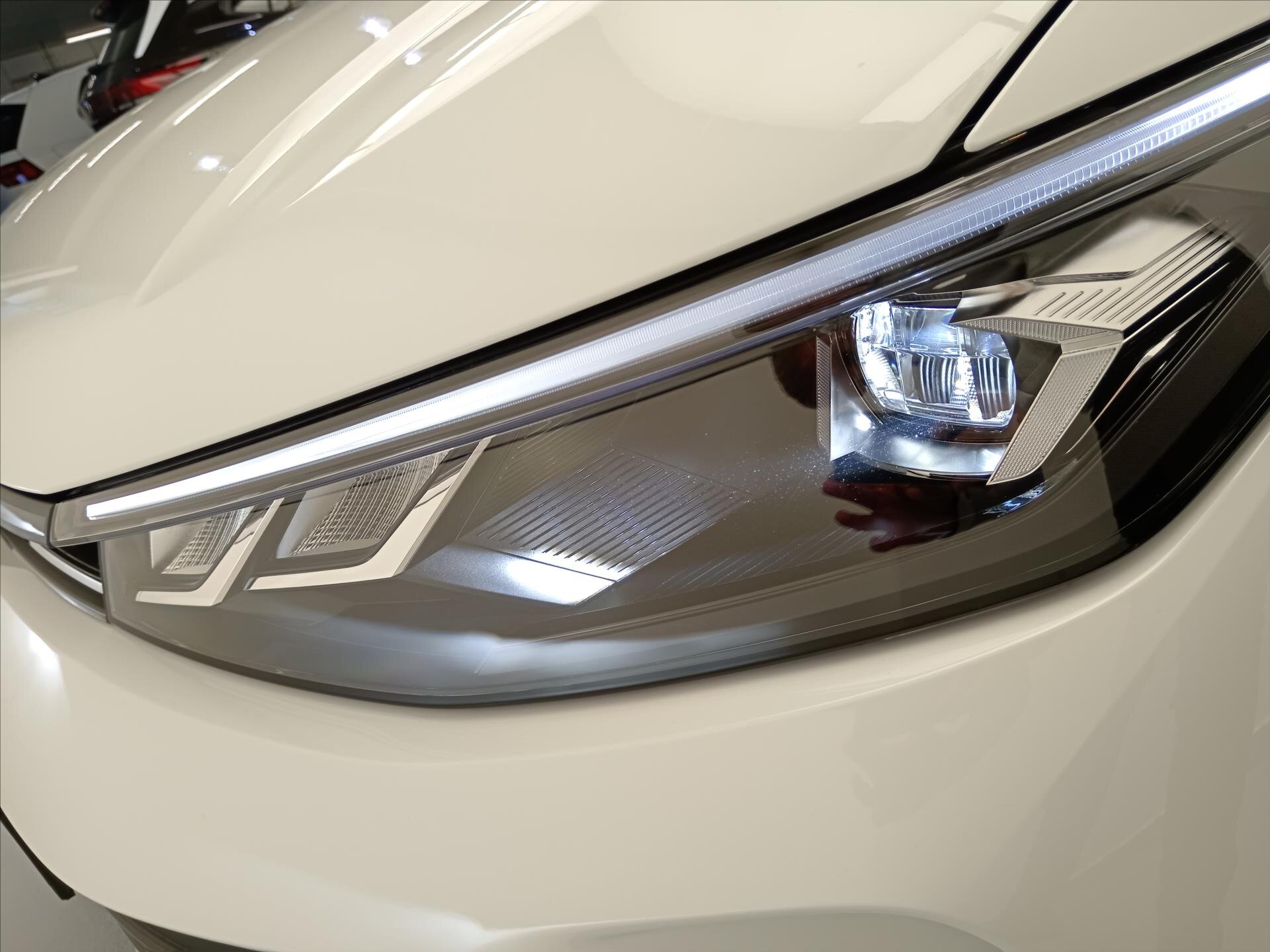 Volkswagen Passat Kombi 1,5 l 110 kw