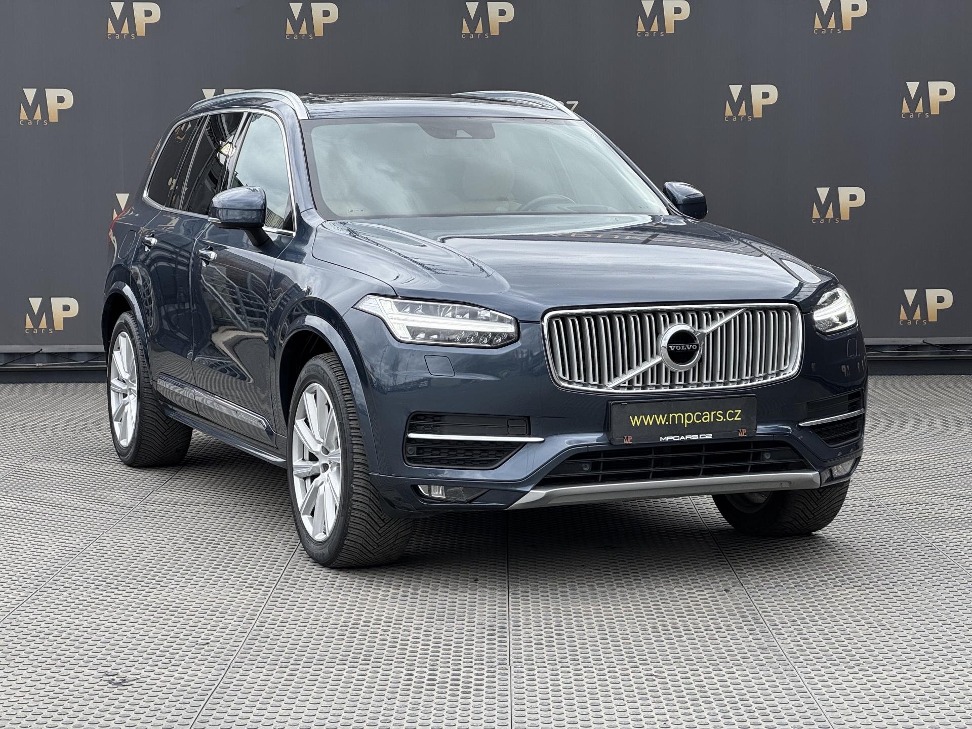 Volvo XC90 SUV / Terénní 2,0 l 173 kw