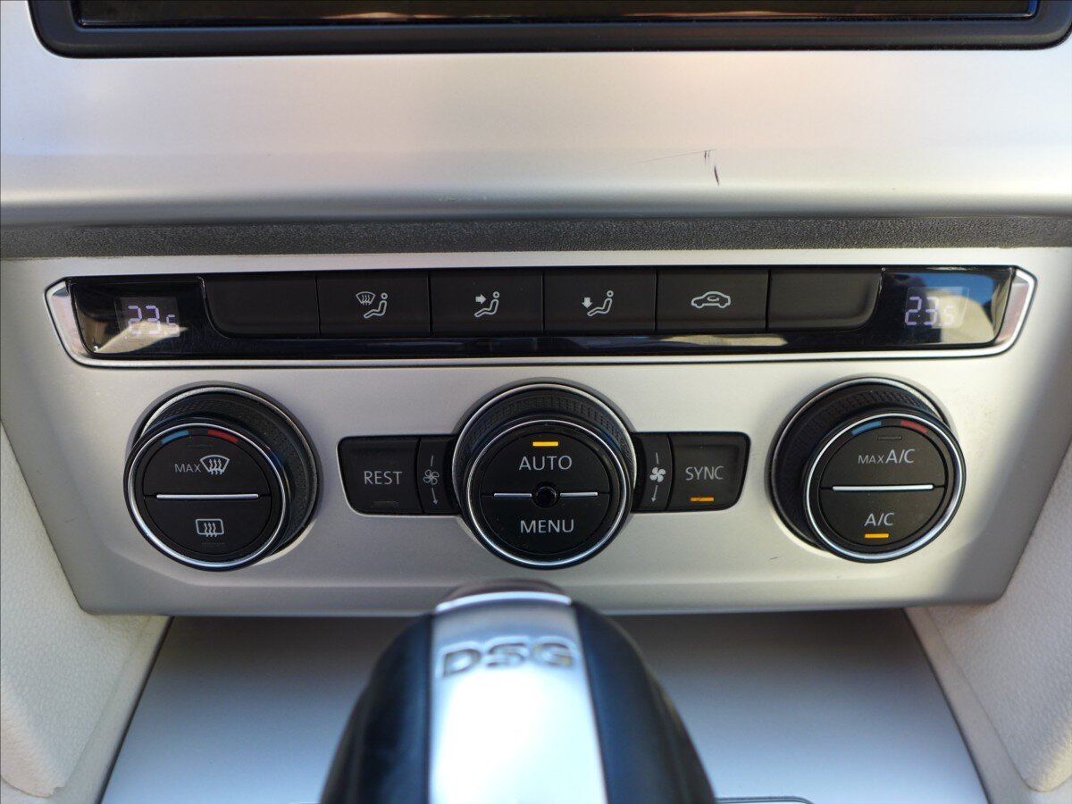 Volkswagen Passat Kombi 1,6 l 88 kw