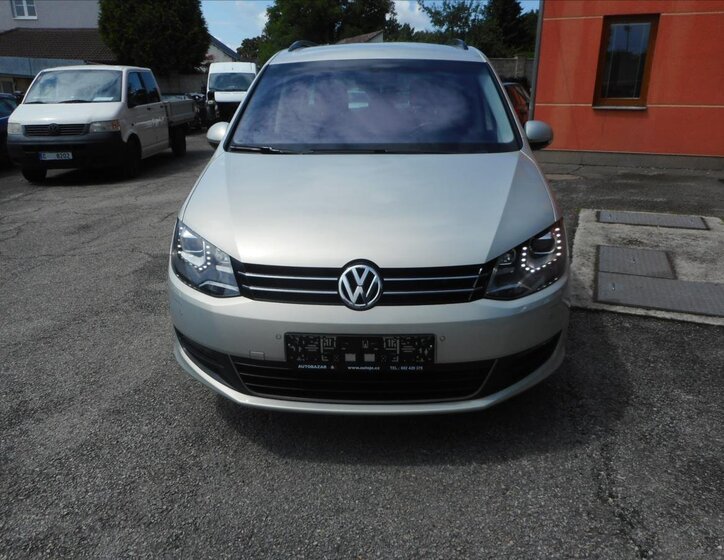 Volkswagen Sharan MPV 2,0 l 103 kw