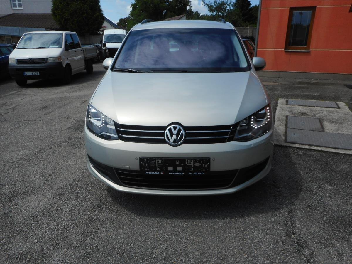 Volkswagen Sharan MPV 2,0 l 103 kw