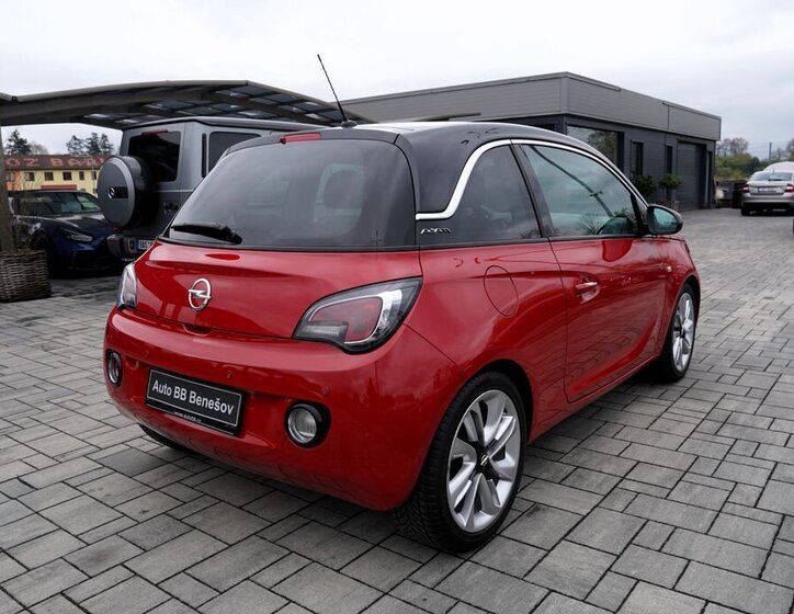 Opel Adam Hatchback 1,4 l 64 kw