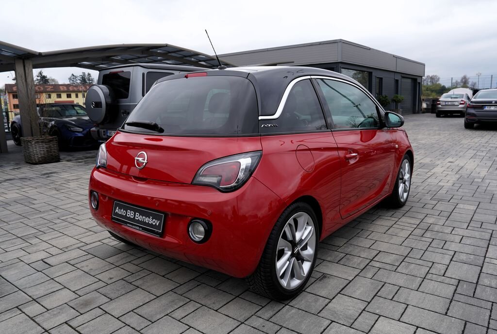 Opel Adam Hatchback 1,4 l 64 kw