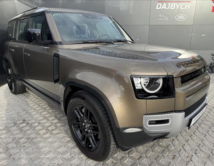 Land Rover Defender 23