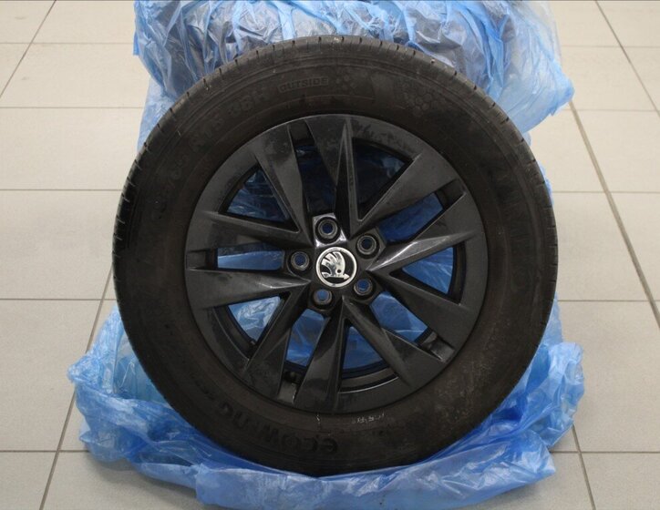 Škoda Fabia Hatchback 999,0 85 kw