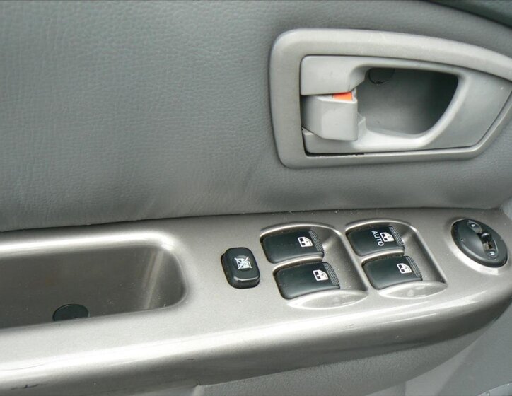 KIA Carens Hatchback 2,0 l 83 kw