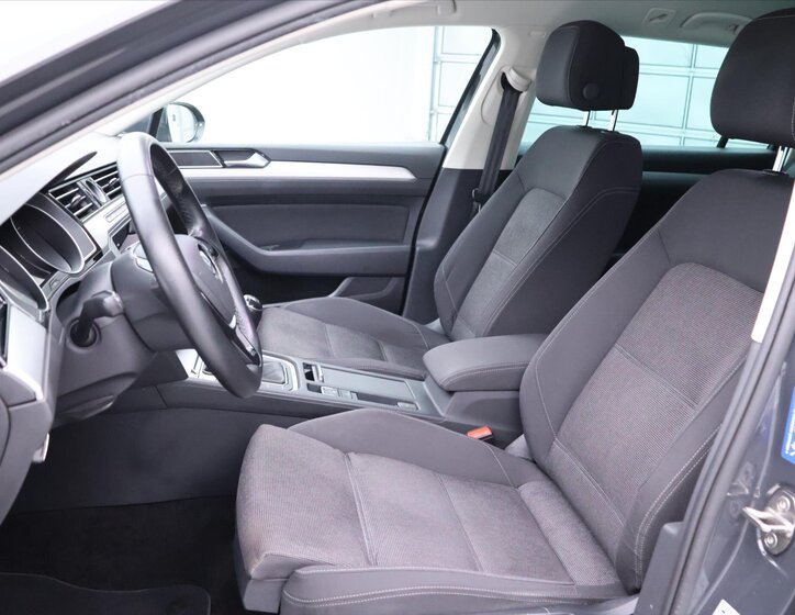 Volkswagen Passat Kombi 2,0 l 110 kw