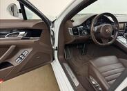 Porsche Panamera 30
