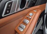 BMW X7 SUV / Terénní 3,0 l 250 kw