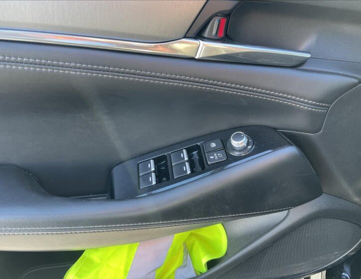 Mazda 6 Sedan / Limuzína 2,0 l 121 kw