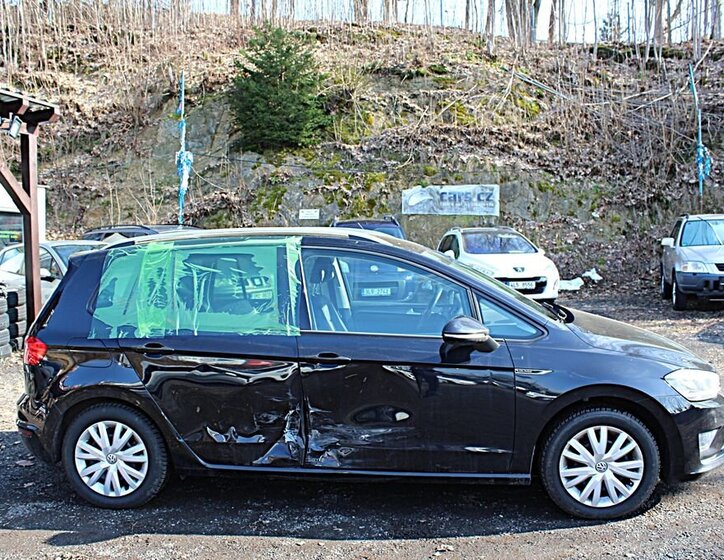 Volkswagen Golf Sportsvan Kombi 1,2 l 81 kw