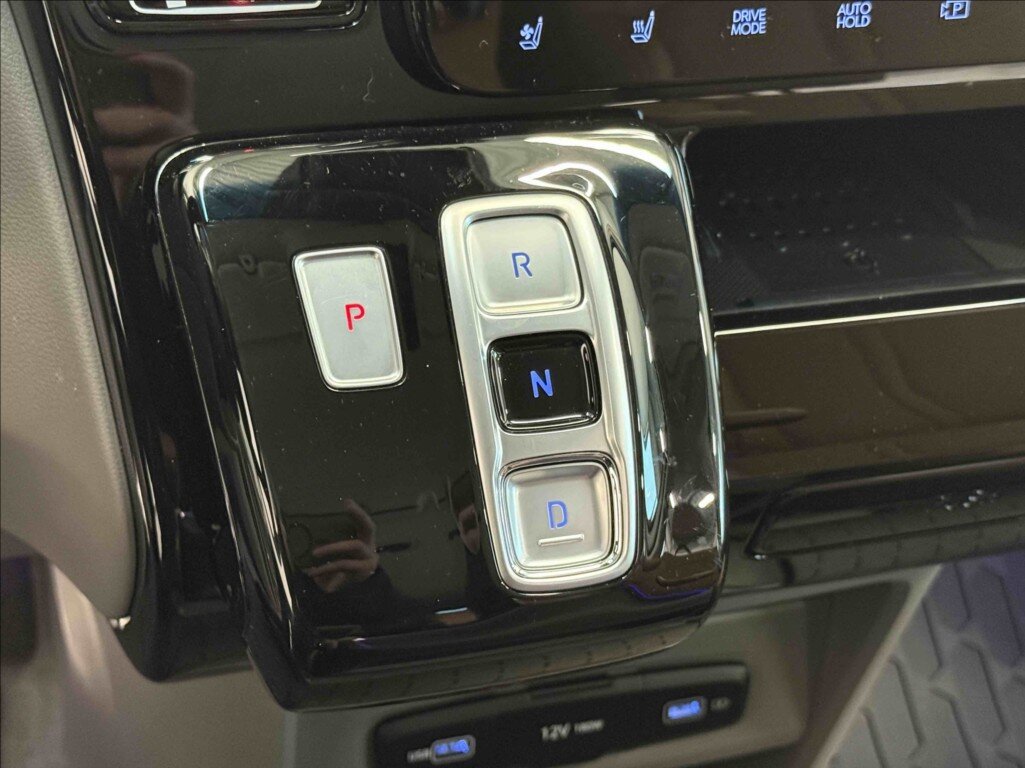 Hyundai Staria MPV 2,2 l 130 kw