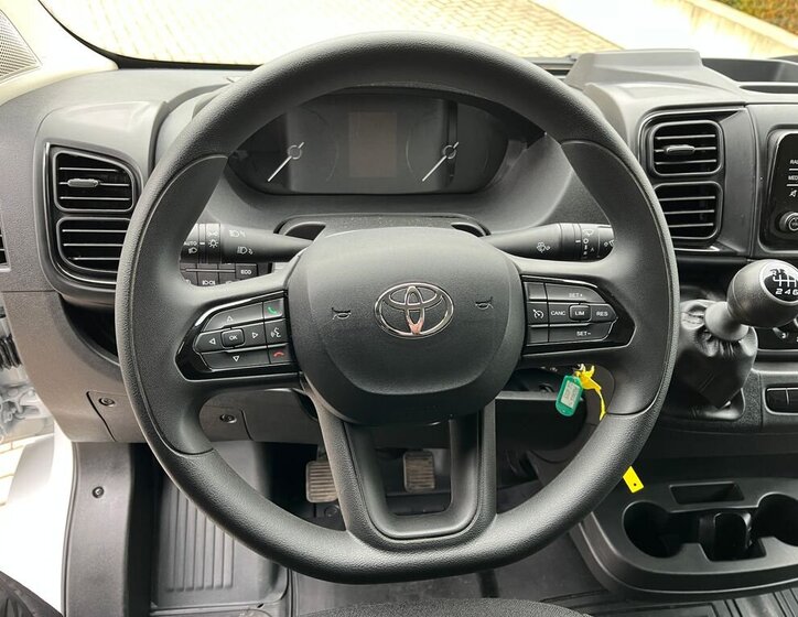 Toyota Proace Max 17