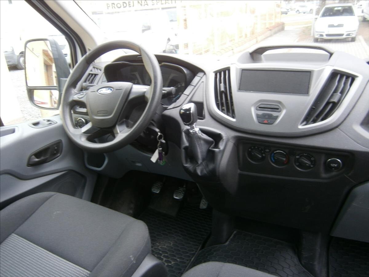 Ford Transit Valník 2,2 l 74 kw