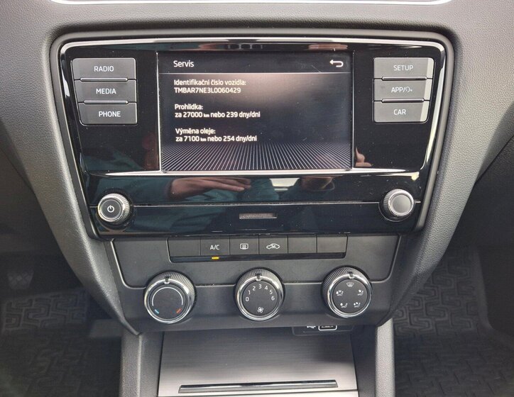 Škoda Octavia Sedan / Limuzína 1,5 l 110 kw