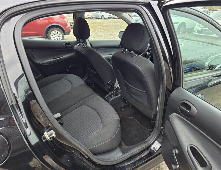 Peugeot 206 Hatchback 1,1 l 44 kw