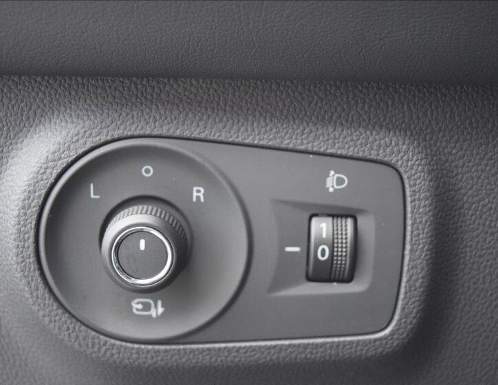 MG ZS Hatchback 1,5 l 78 kw