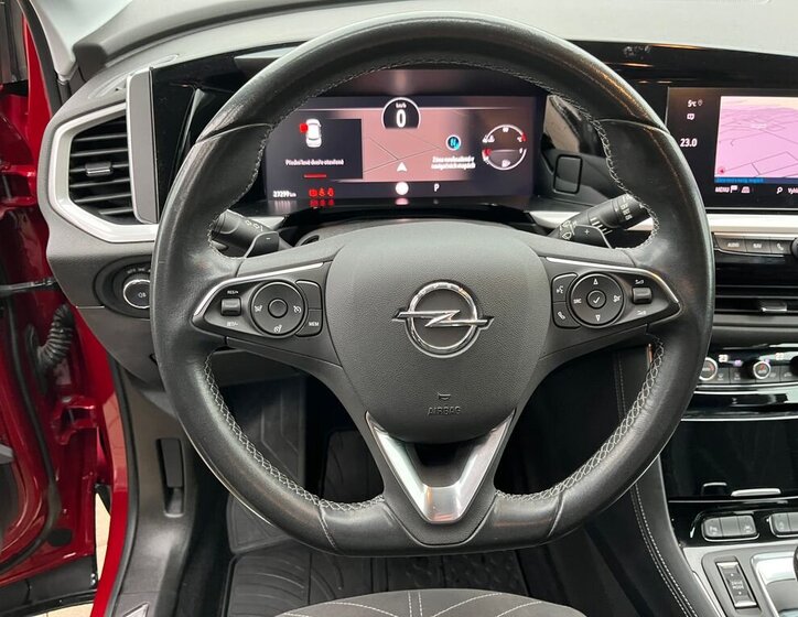 Opel Grandland SUV 1,2 l 96 kw