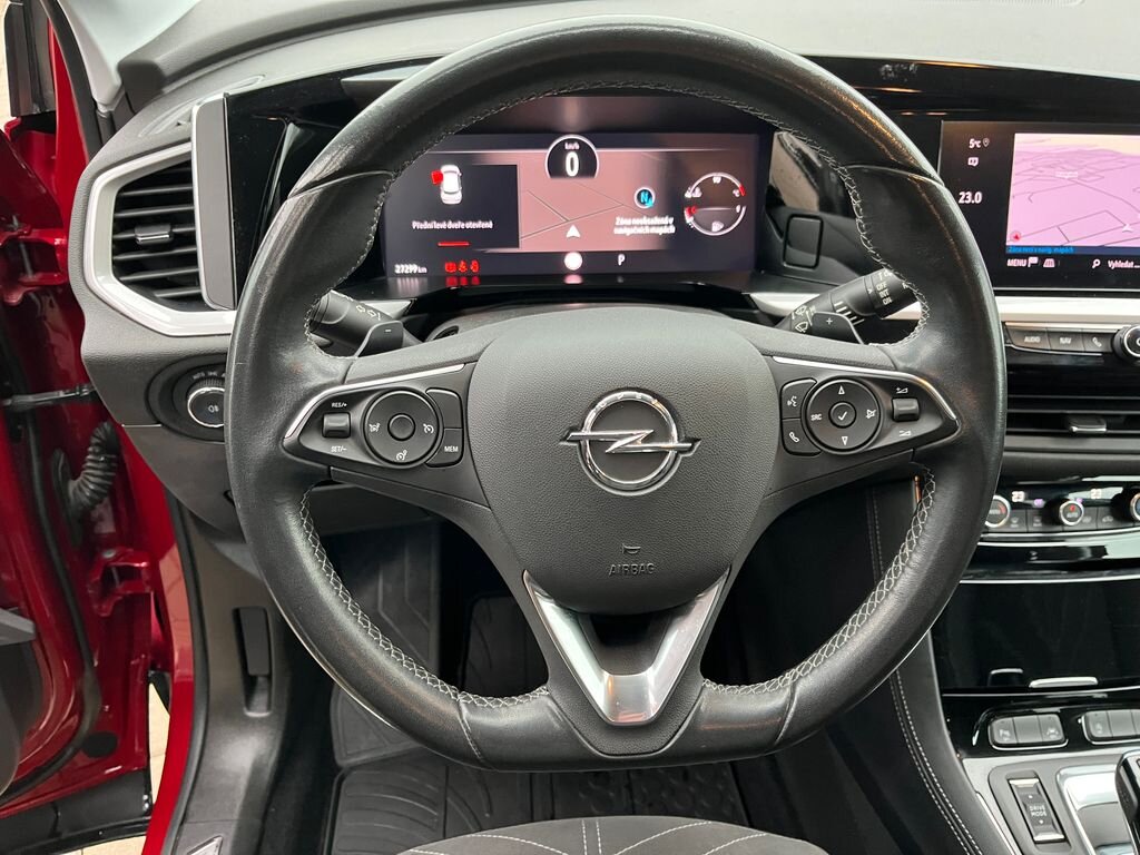 Opel Grandland SUV 1,2 l 96 kw