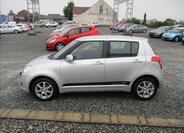 Suzuki Swift Hatchback 1,3 l 67 kw