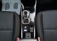 Mitsubishi Outlander SUV 2,4 l 165 kw
