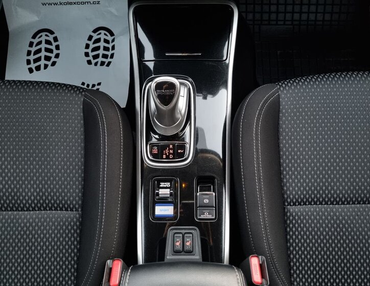 Mitsubishi Outlander SUV 2,4 l 165 kw