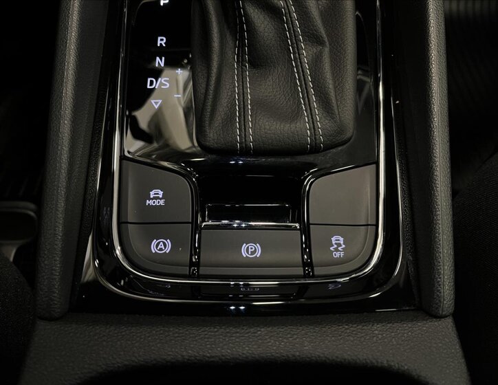 Škoda Karoq SUV 1,5 l 110 kw