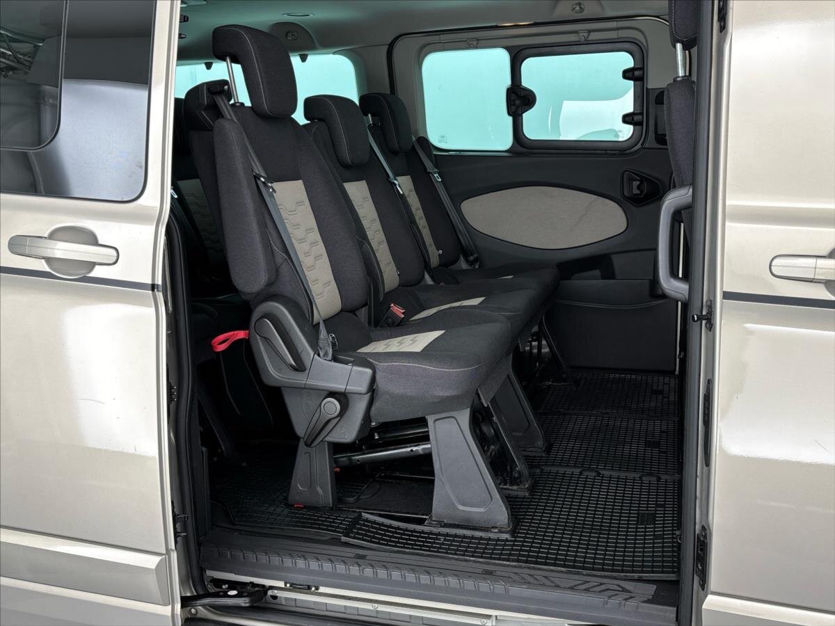 Ford Tourneo Custom Kombi 2,0 l 125 kw