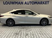 Lexus ES 300h Sedan 2,5 l 160 kw