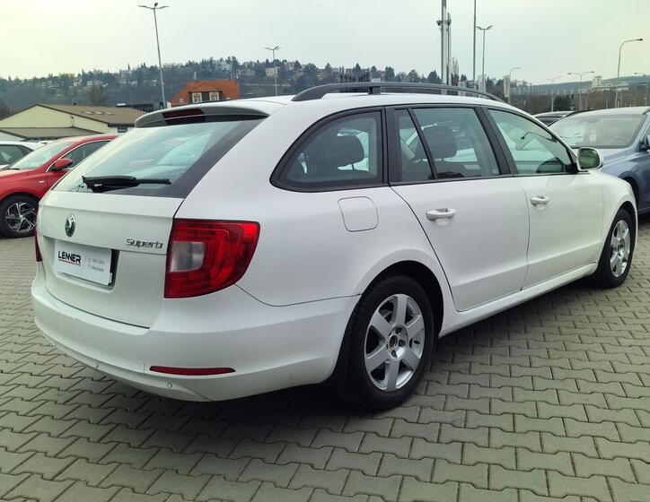 Škoda Superb Kombi 1,8 l 118 kw
