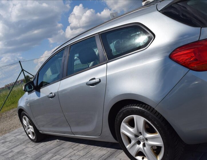 Opel Astra Kombi 1,7 l 81 kw