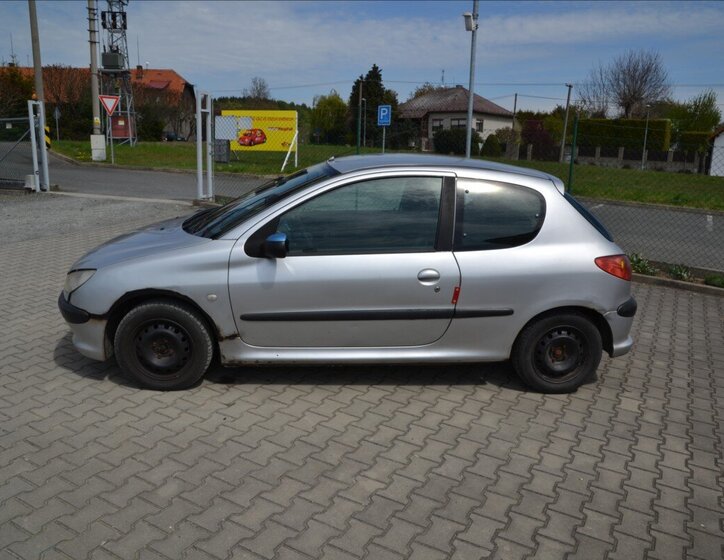 Peugeot 206 Hatchback 1,4 l 50 kw