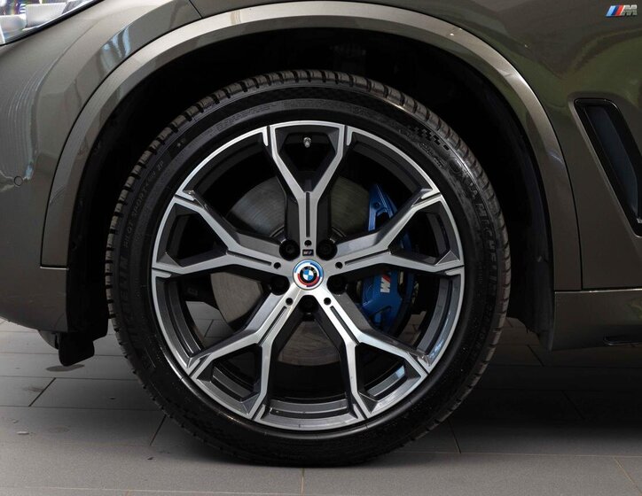 BMW X5 SUV / Terénní 3,0 l 210 kw