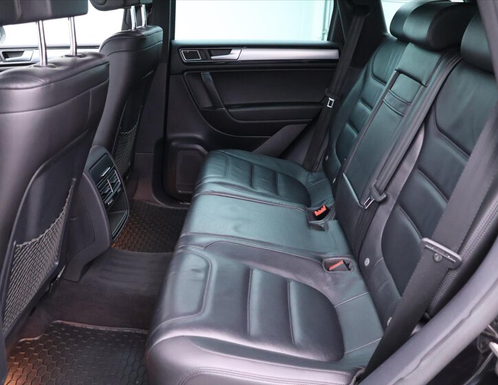 Volkswagen Touareg SUV / Terénní 3,0 l 193 kw